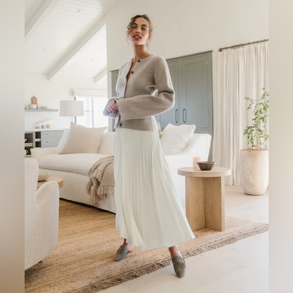 Absolutely GORGEOUS Want Les Essentiels 🥰 Nubuck LEATHER Mules NEW with Dustbag - Picture 2 of 10